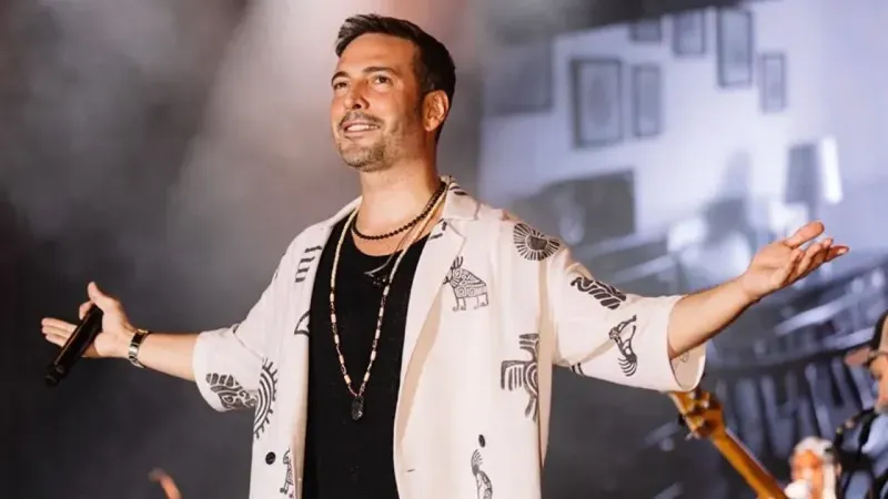 <p><span>Kazancını doğru alanlara yönlendirmesiyle bilinen Koç'un, bu yatırımıyla şehir kalabalığından uzak, dingin ve doğaya yakın bir yaşamı tercih ettiği belirtiliyor.</span></p>