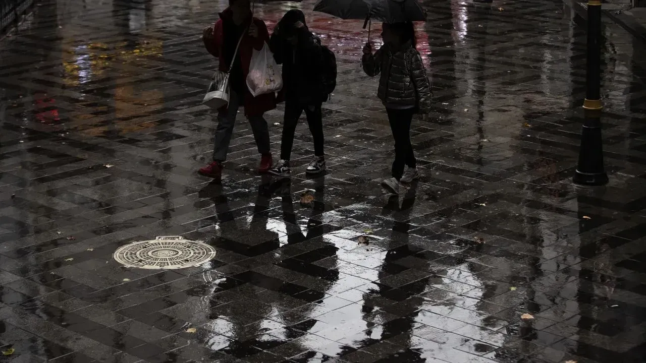 <p>Gündoğmuş Parçalı ve çok bulutlu, aralıklı yağmurlu yüksekleri kar yağışlı 7</p>
<p>İbradi Parçalı bulutlu 3</p>
<p>Kaş Açık 15</p>
<p>Kemer Parçalı bulutlu 13</p>
<p>Kepez Açık 12</p>
<p>Konyaaltı Açık 12</p>
<p>Korkuteli Açık 3</p>
<p>Kumluca Parçalı ve çok bulutlu, sabah saatleri aralıklı yağmurlu 15</p>
<p>Manavgat Açık 13</p>
<p>Muratpaşa Açık 12</p>
<p>Serik Açık 12</p>