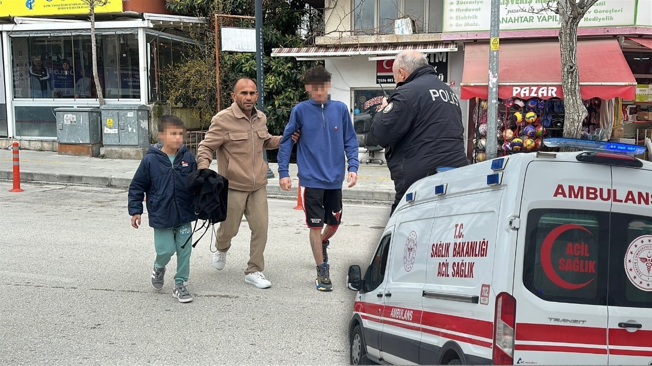 Burdur'da 2 kişiyi bıçakla yaraladı!