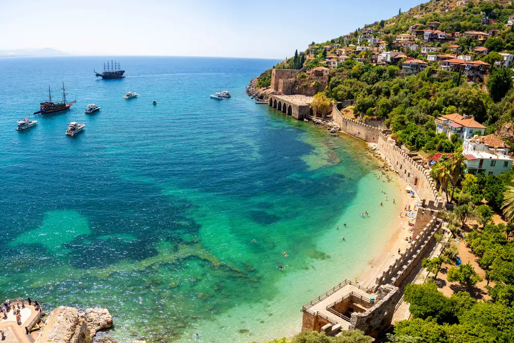 Antalya’da 26 Mart’ta Bahar Havası Devam Ediyor: Sıcaklık 28 Dereceye Çıkabilir