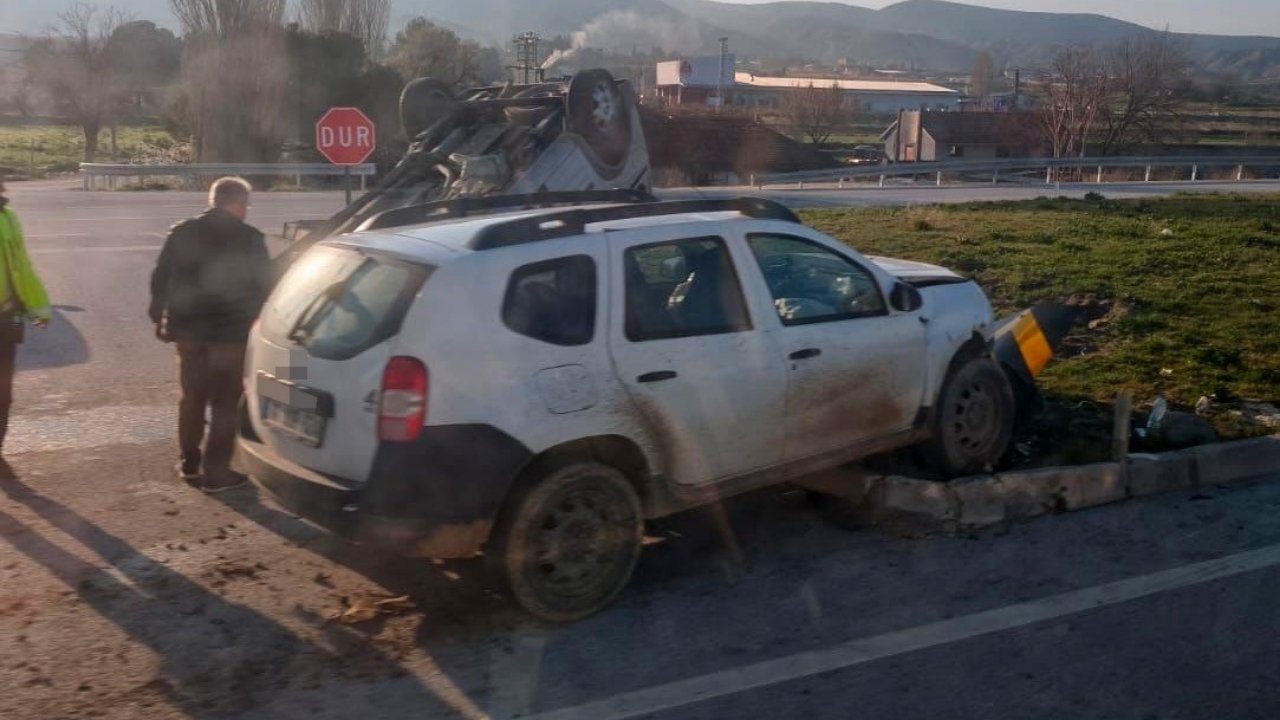 Burdur’da kavşakta çarpışma: 5 kişi yaralandı