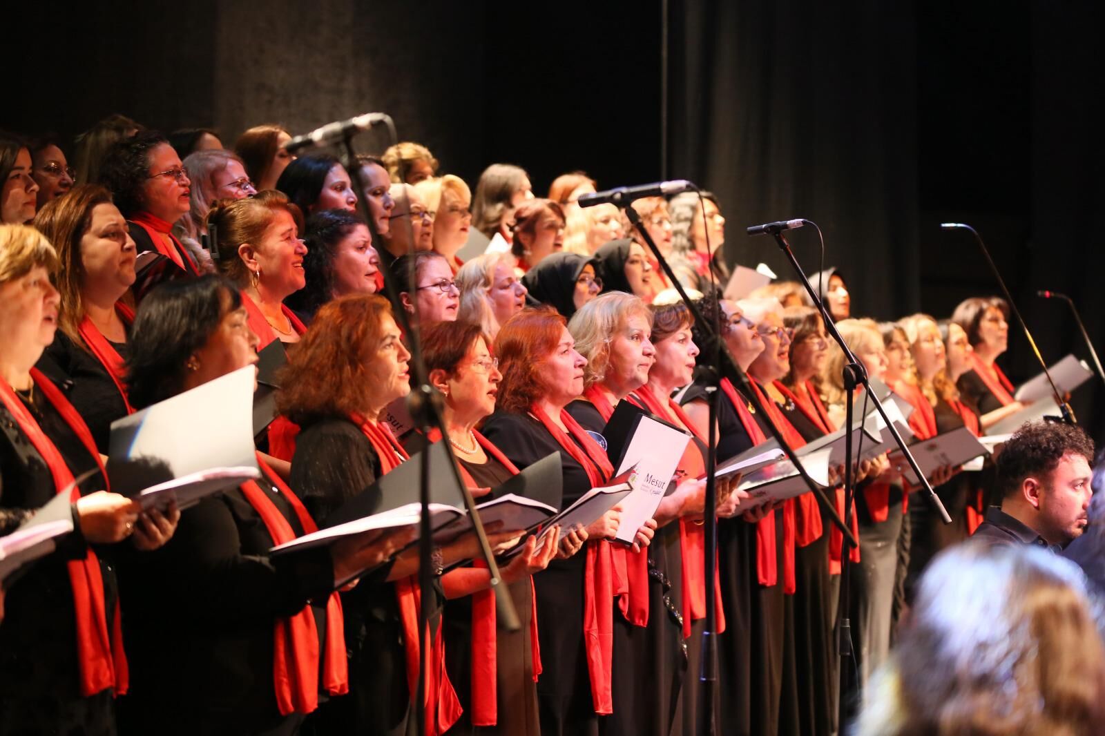 Kadinlarin Sesi, 8 Martta Cocuk Ve Genclerin Yetenekleriyle Yankilandi 10