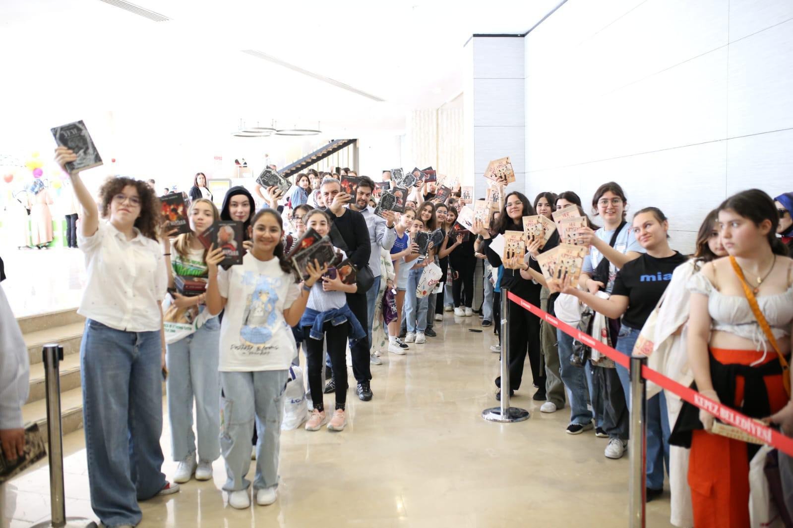 Kepez Kitap Fuarina 4 Gun Edebiyat Tutkunlari Antalyada Bulusuyor 2