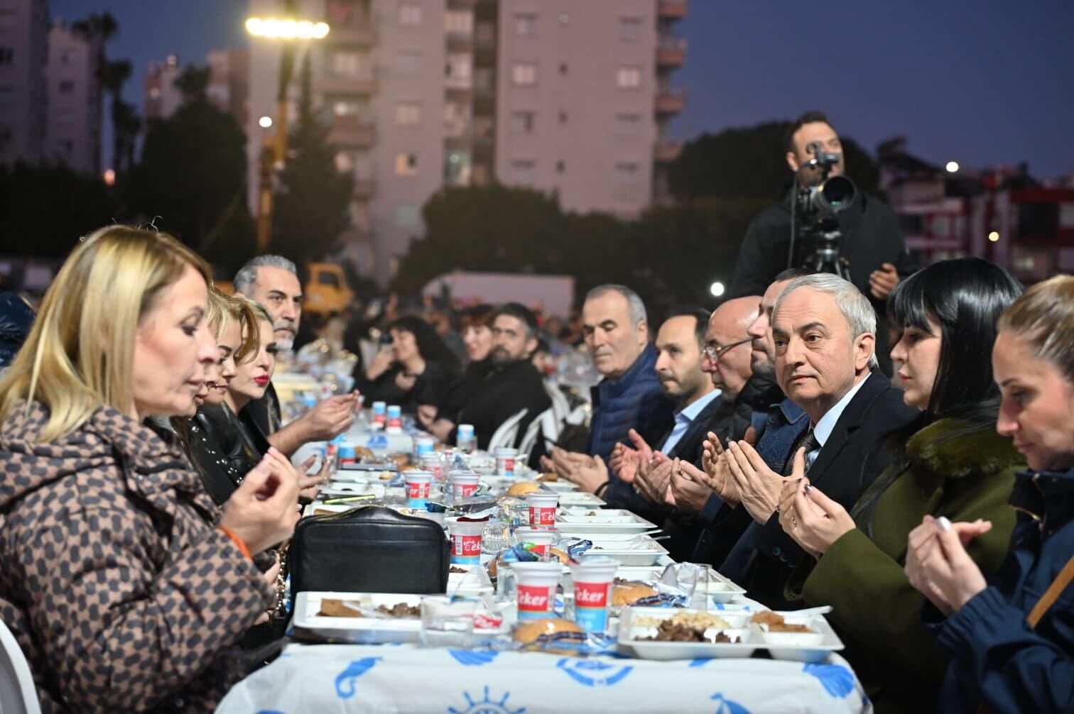 Kepezde Ramazan Bereketi 5 Mahalle Tek Sofra 8