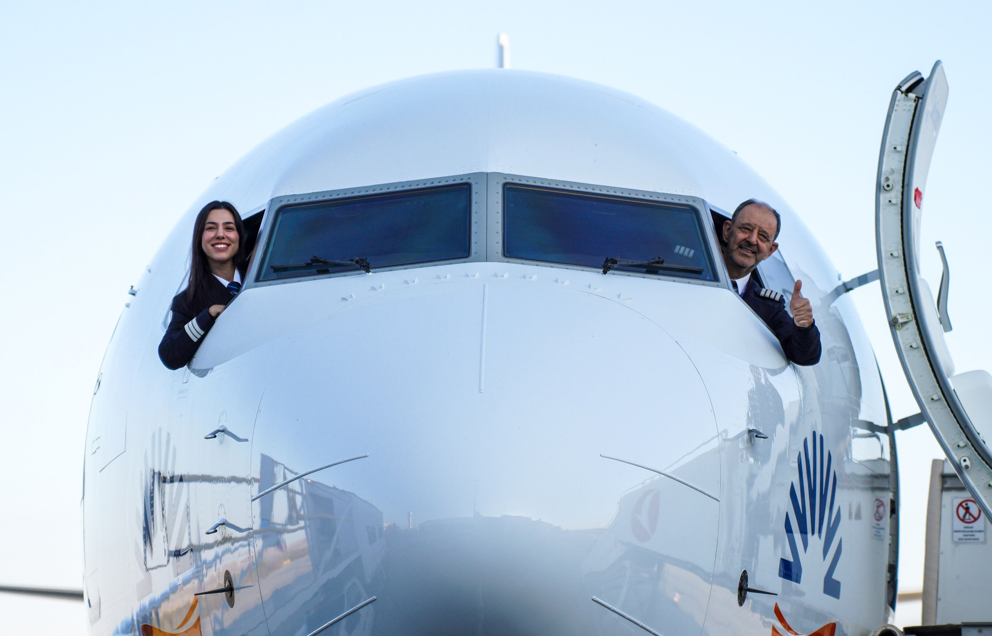 42 Y I L L I K P I L O T S O N U C U S U N D A3