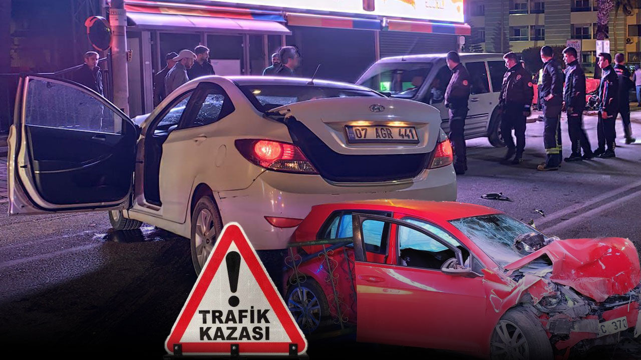 Antalya'da feci çarpışma: İki otomobilin karıştığı kazada 3 kişi yaralandı