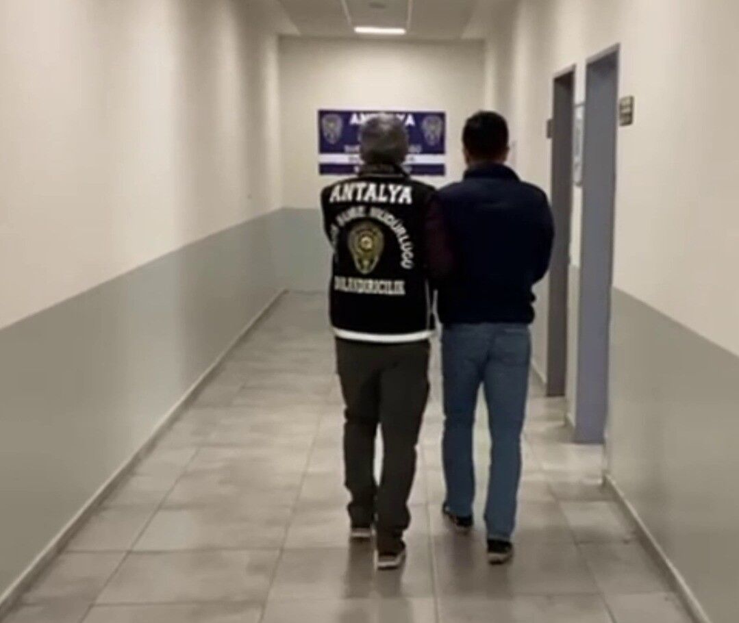 Antalya Patronunu Dolandirdi1