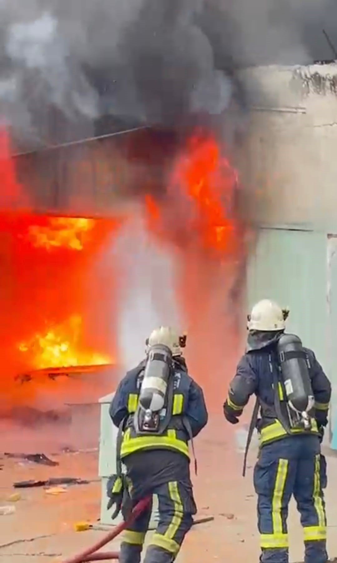 Antalya'da Atölyede Çıkan Yangın Kontrol Altına Alındı8