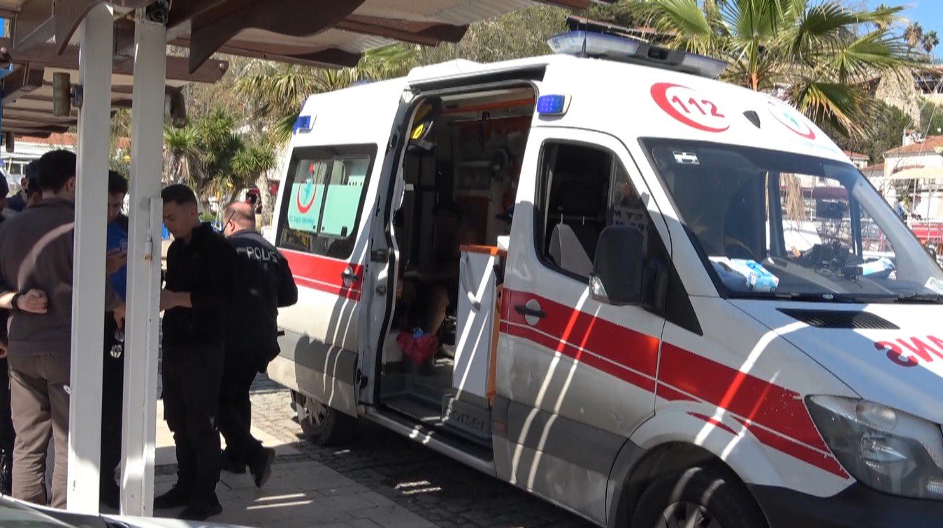 Antalya'da Denize Açıldığı Kano Devrildi5