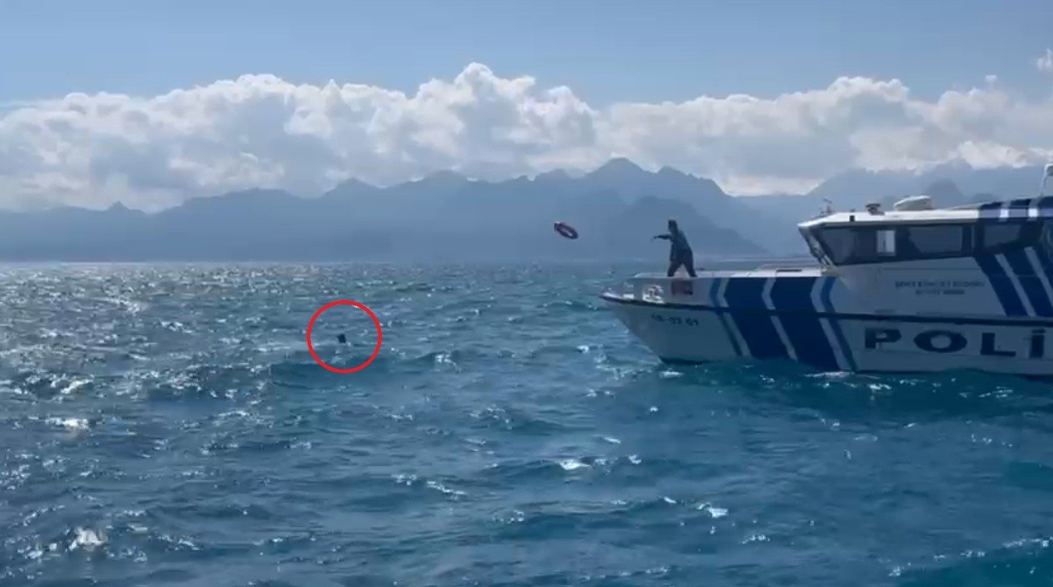 Antalya'da Denize Açıldığı Kano Devrildi6