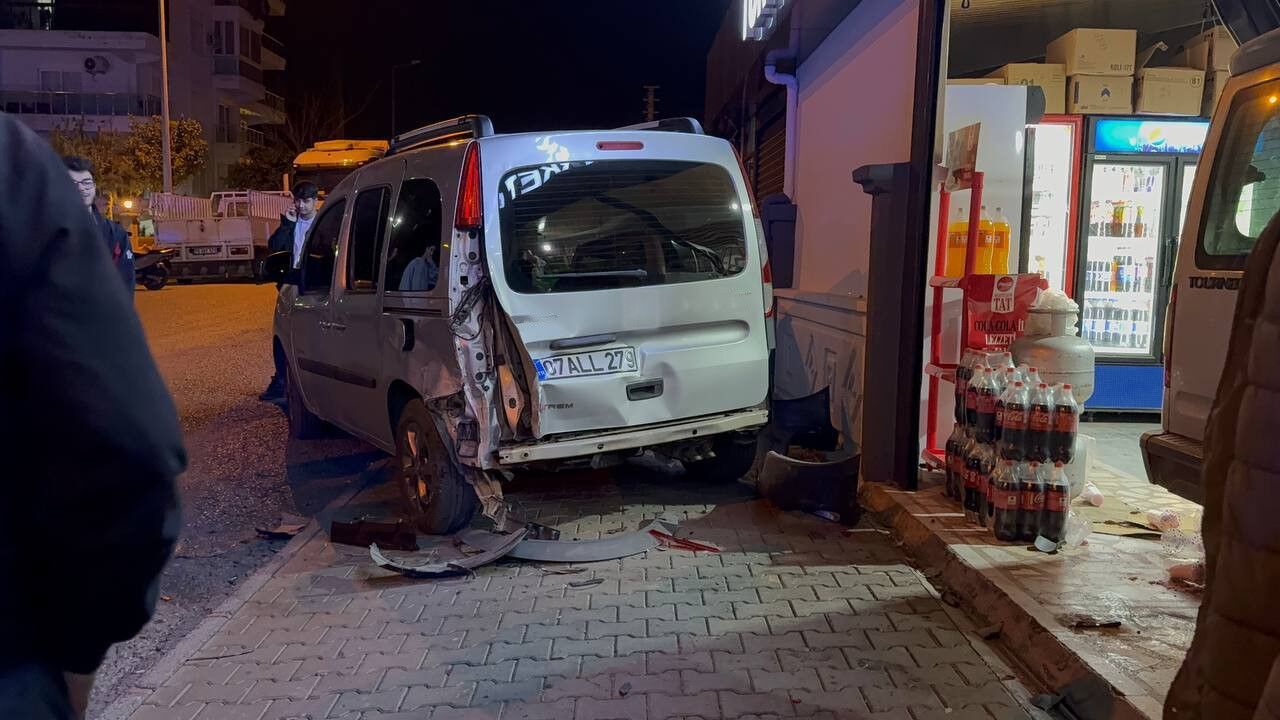 Antalya'da Ehliyetsiz Sürücü Dehşeti2