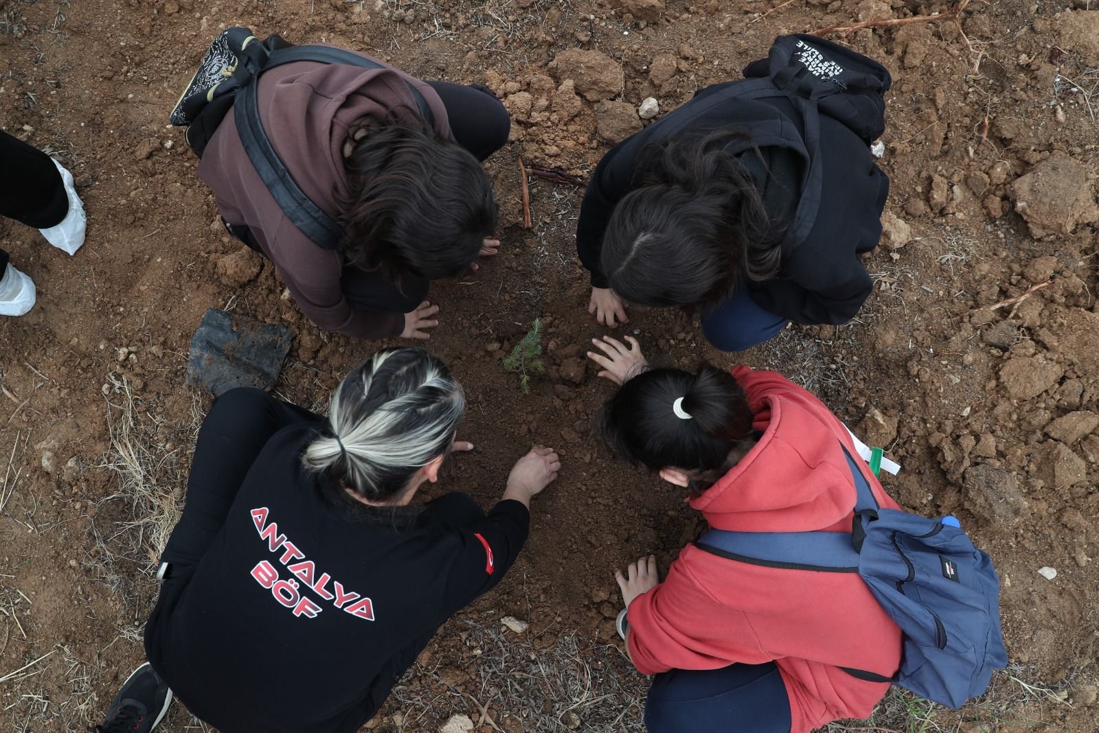 Antalya'da 'Gelecek Sizinle Gülecek' Projesi