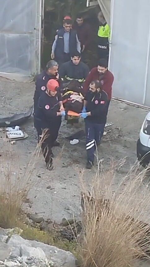 Antalyada Otomobil Devrildi 1 Olu5