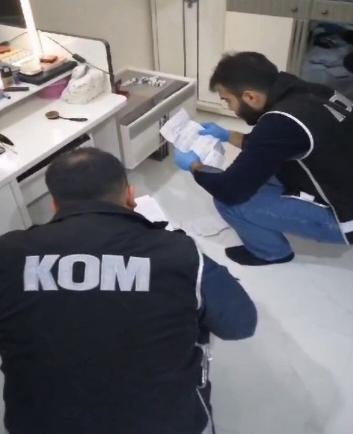 Antalya'da Usulsüz Esnaf Kredisi Operasyonunun Görüntüleri Ortaya Çıktı!2