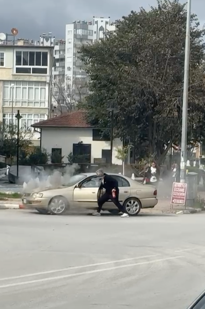 Fener Mahallesi Arac Yangini1