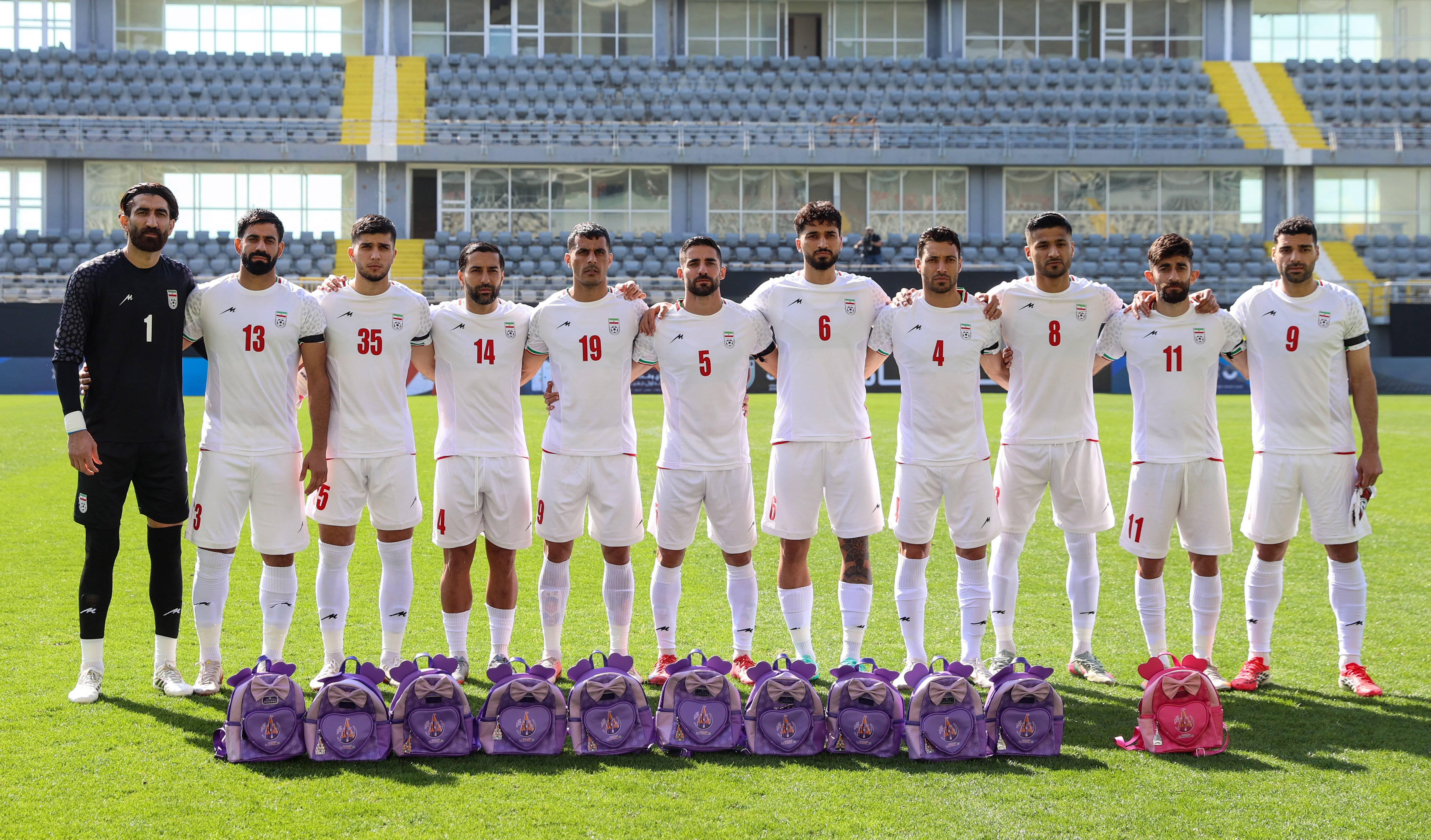İran Milli Futbol Takımı'ndan, Ölen Çocuklar Için 'Çocuk Sırt Çantalı' Mesaj6