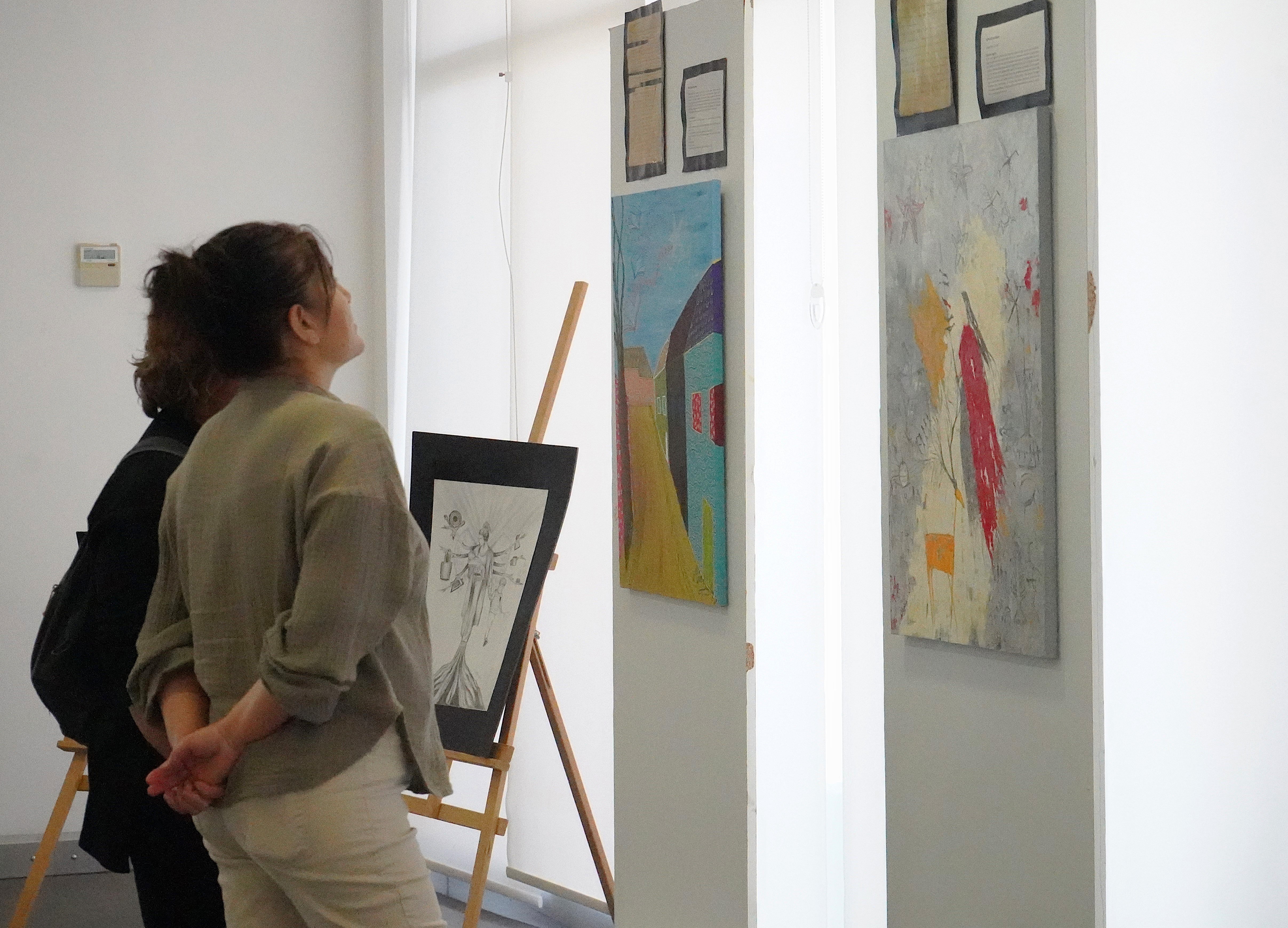 Konukevinden Gelen Mektuplar Tuvale Yansıdı7