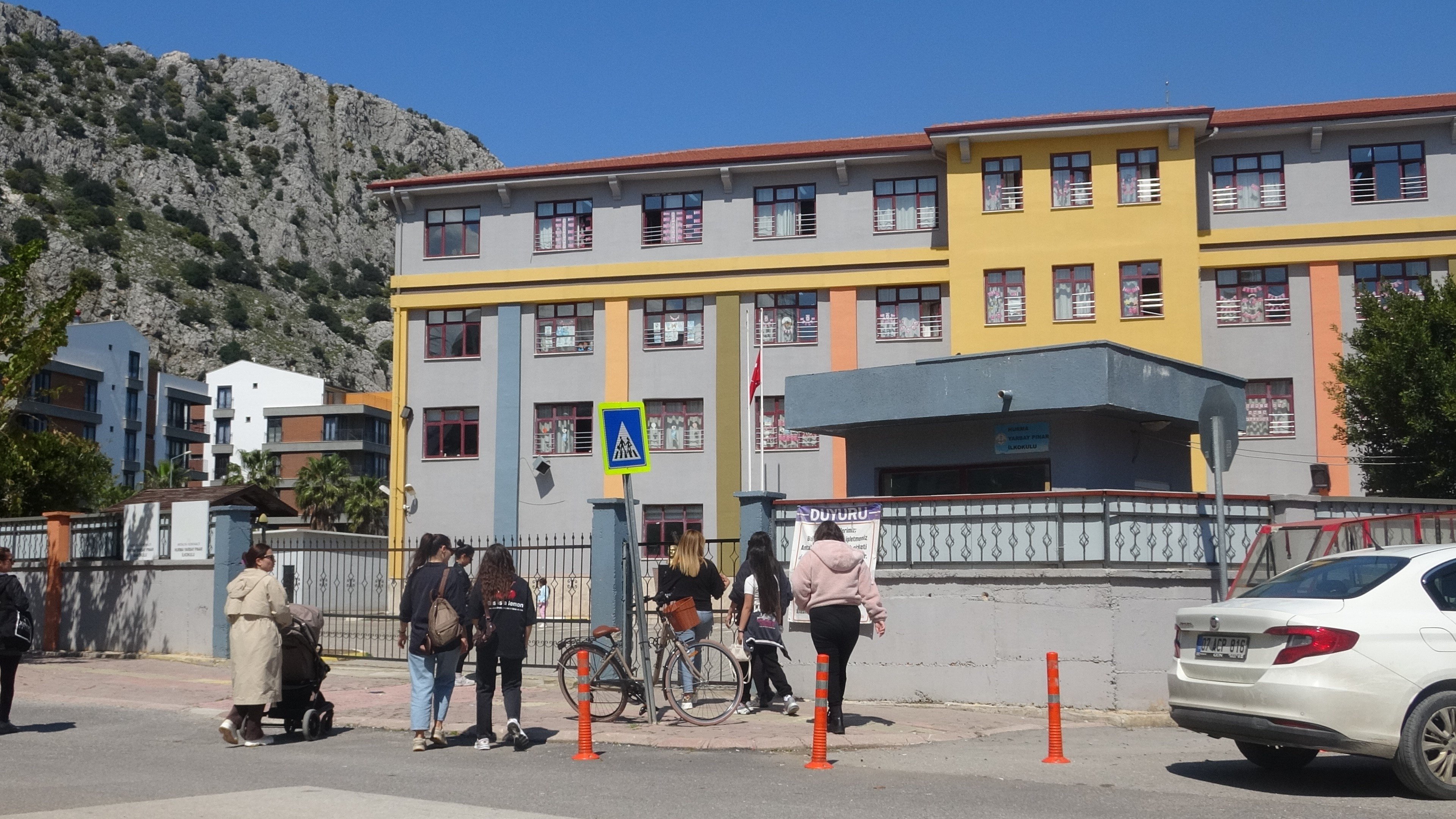 Okulda Darp Iddiasi Veliler Toplandi2