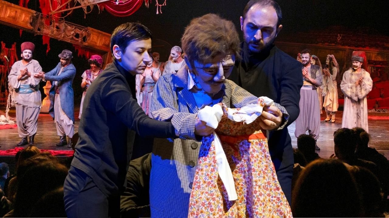 Antalya şehir tiyatroları, dünya tiyatro gününü üç farklı sahnede kutladı