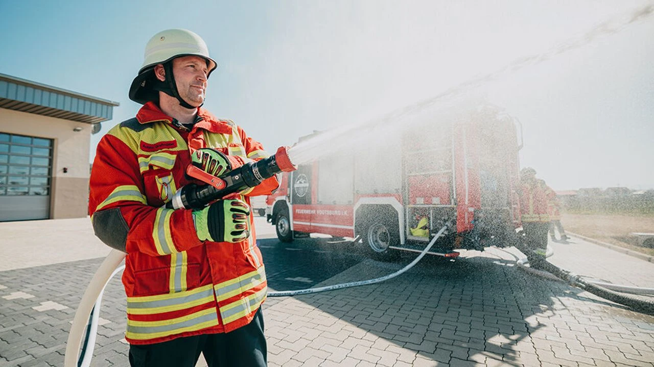 İzmir Büyükşehir Belediyesi 100 itfaiye eri alımı yapacak!