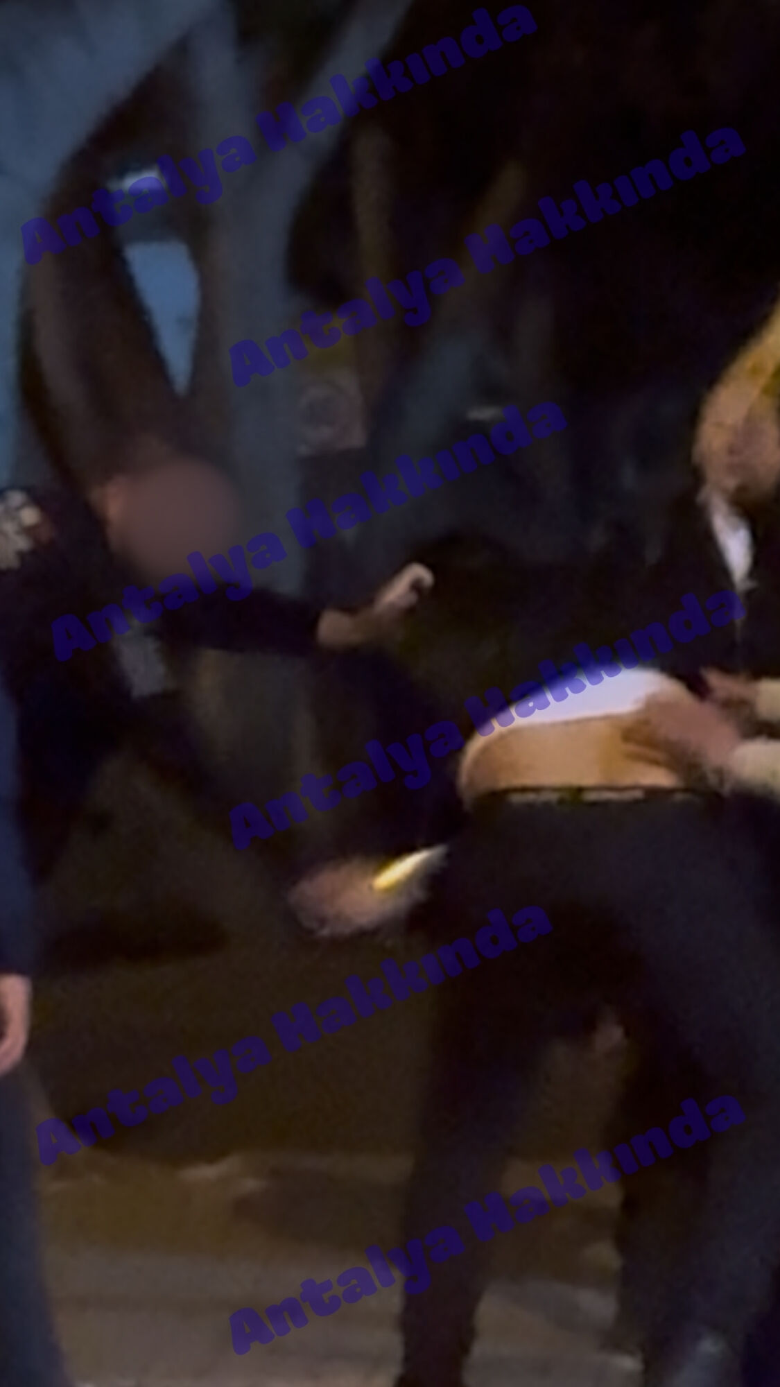 Yol Ortasında Bıçaklı Kavga