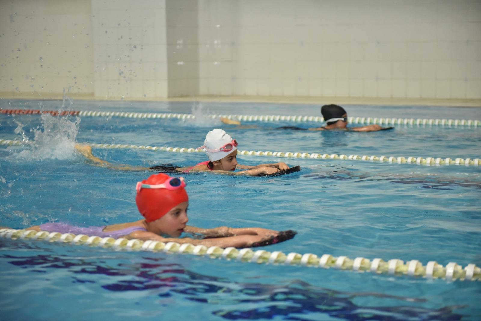 Kepezspor Yuzme Takimindan 5 Altin, 4 Gumus, 6 Bronz Basari 7