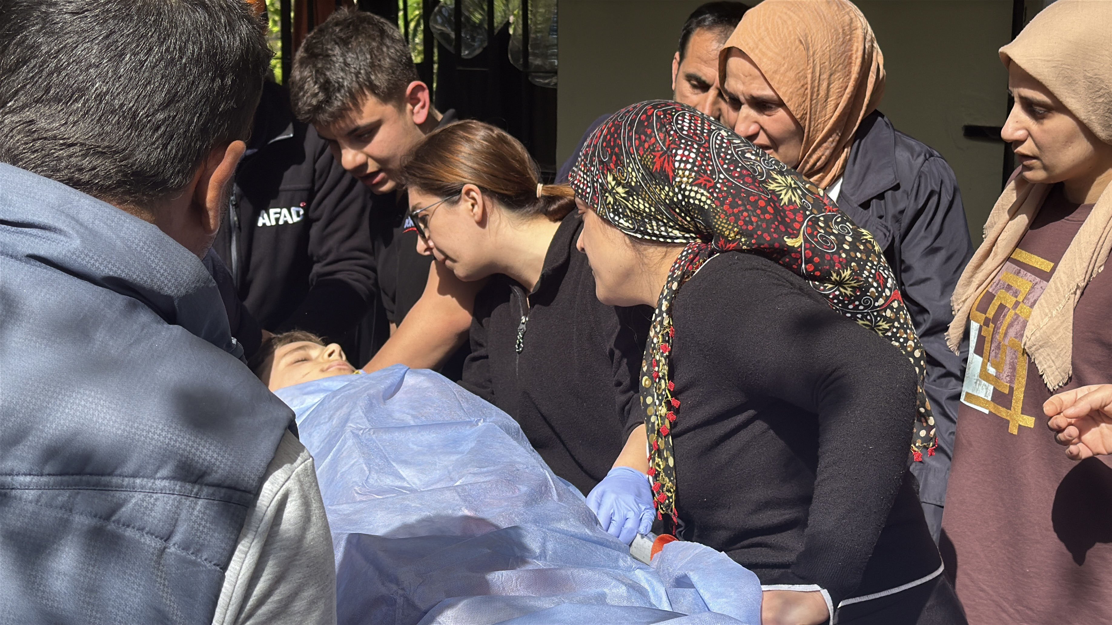 10 Yaşındaki Çocuk 7 Metrelik Foseptiğe Düştü9