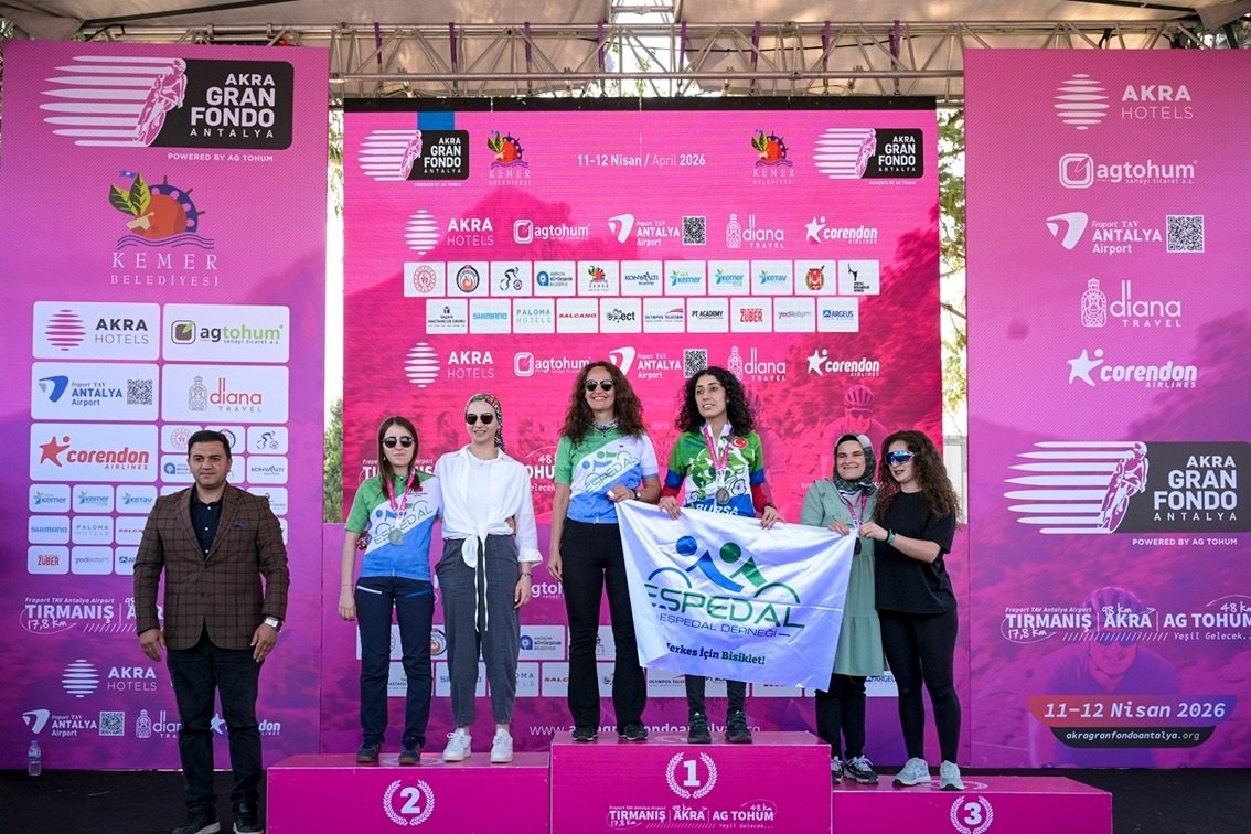 Akra Gran Fondo Antalya'da Dereceye Girenler Ödüllerine Kavuştu6
