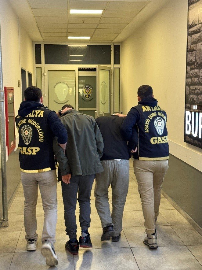 Antalya Asayis Bilancosu 384 Kisi Tutuklandi1