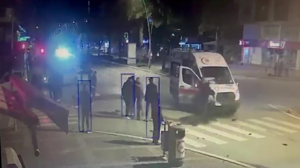 Antalya Kaza Ambulansla Carpisti4
