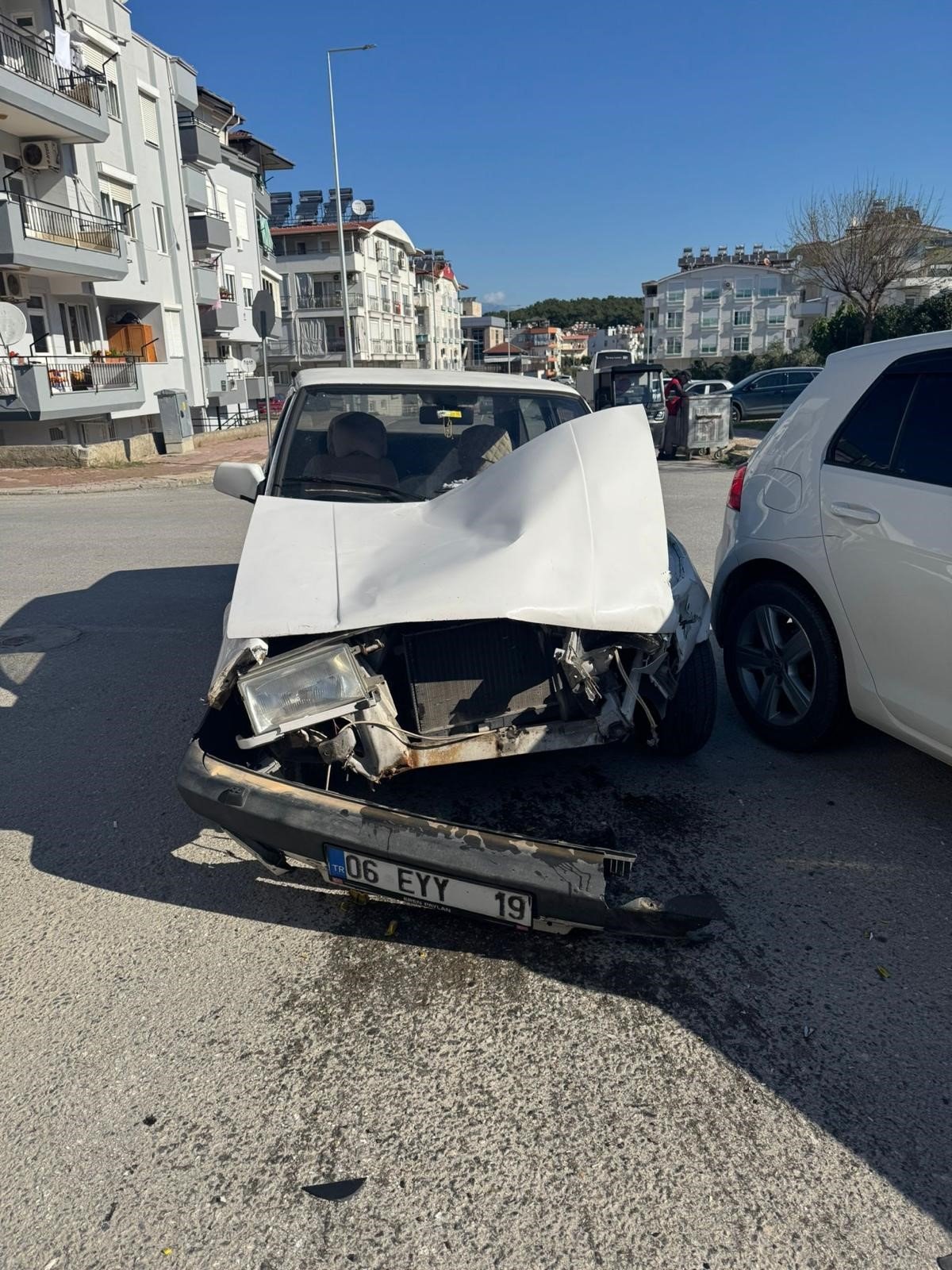 Antalya Trafik Kazasi Ucuz Atlatildi3