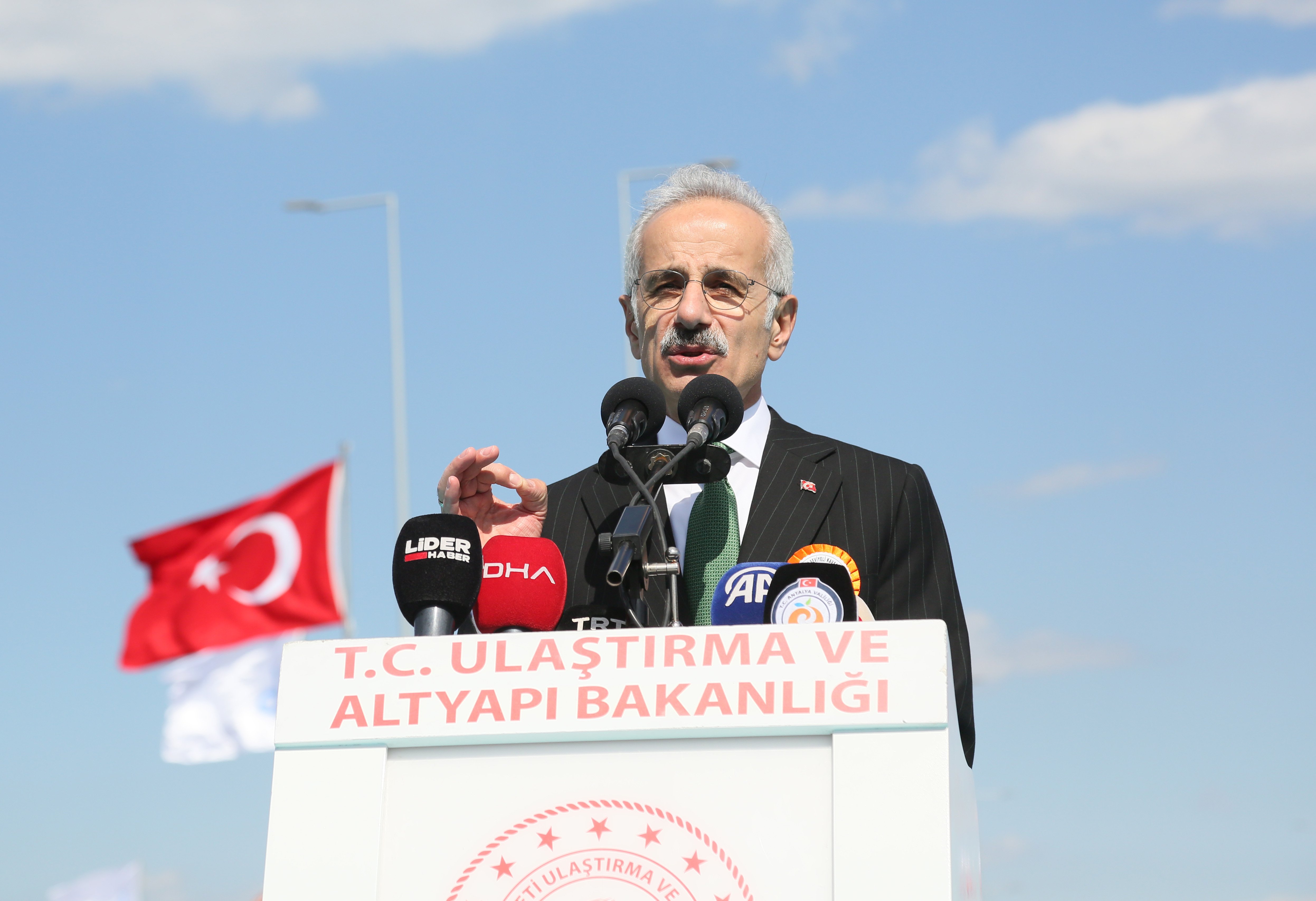 Antalya'da Altınkale Farklı Seviyeli Kavşağı Törenle Açıldı4