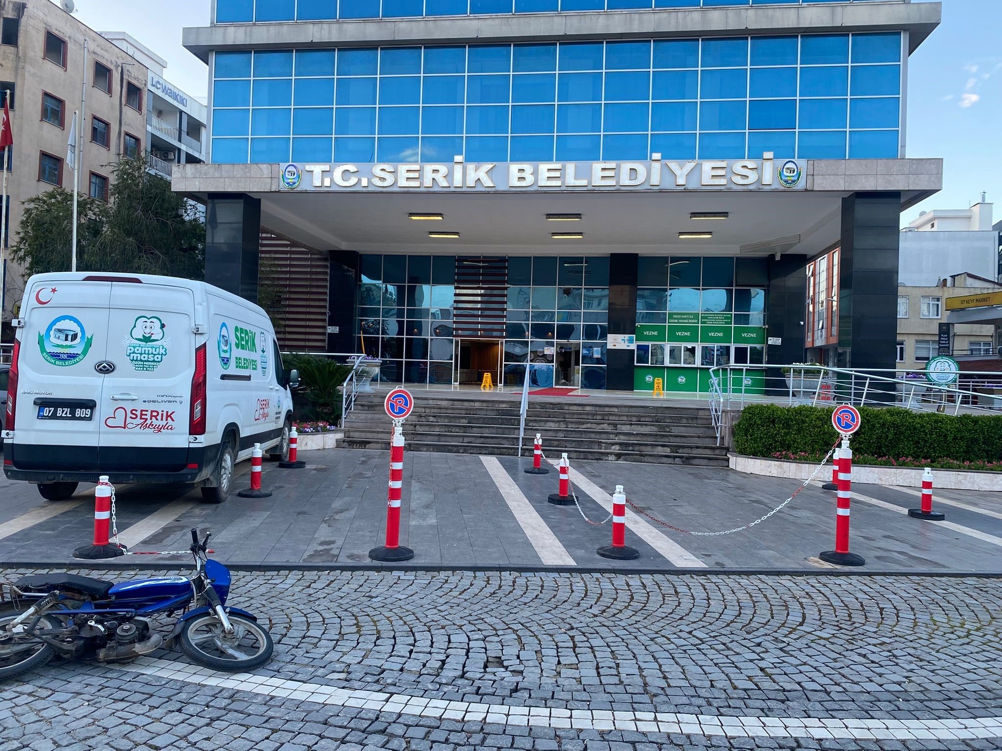 Antalya'da Belediye Binasına Silahlı Saldırı4