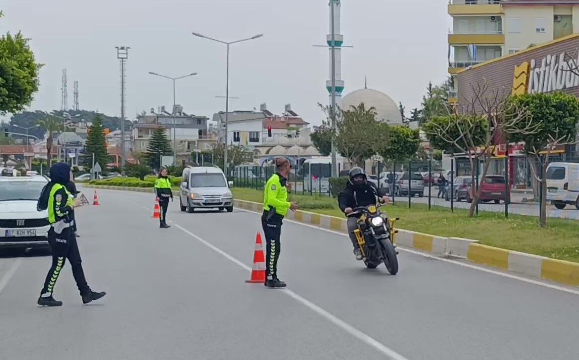 Antalya'da Denetimden Kaçtı1