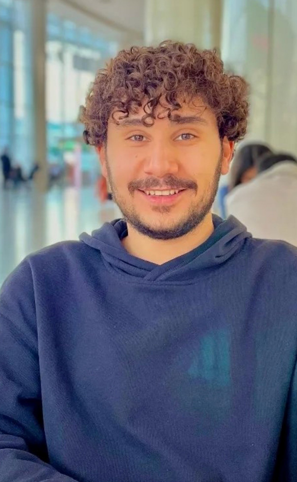 Antalya'da Denizde Boğulan Gencin Cenazesi Gözyaşlarıyla Teslim Alındı1