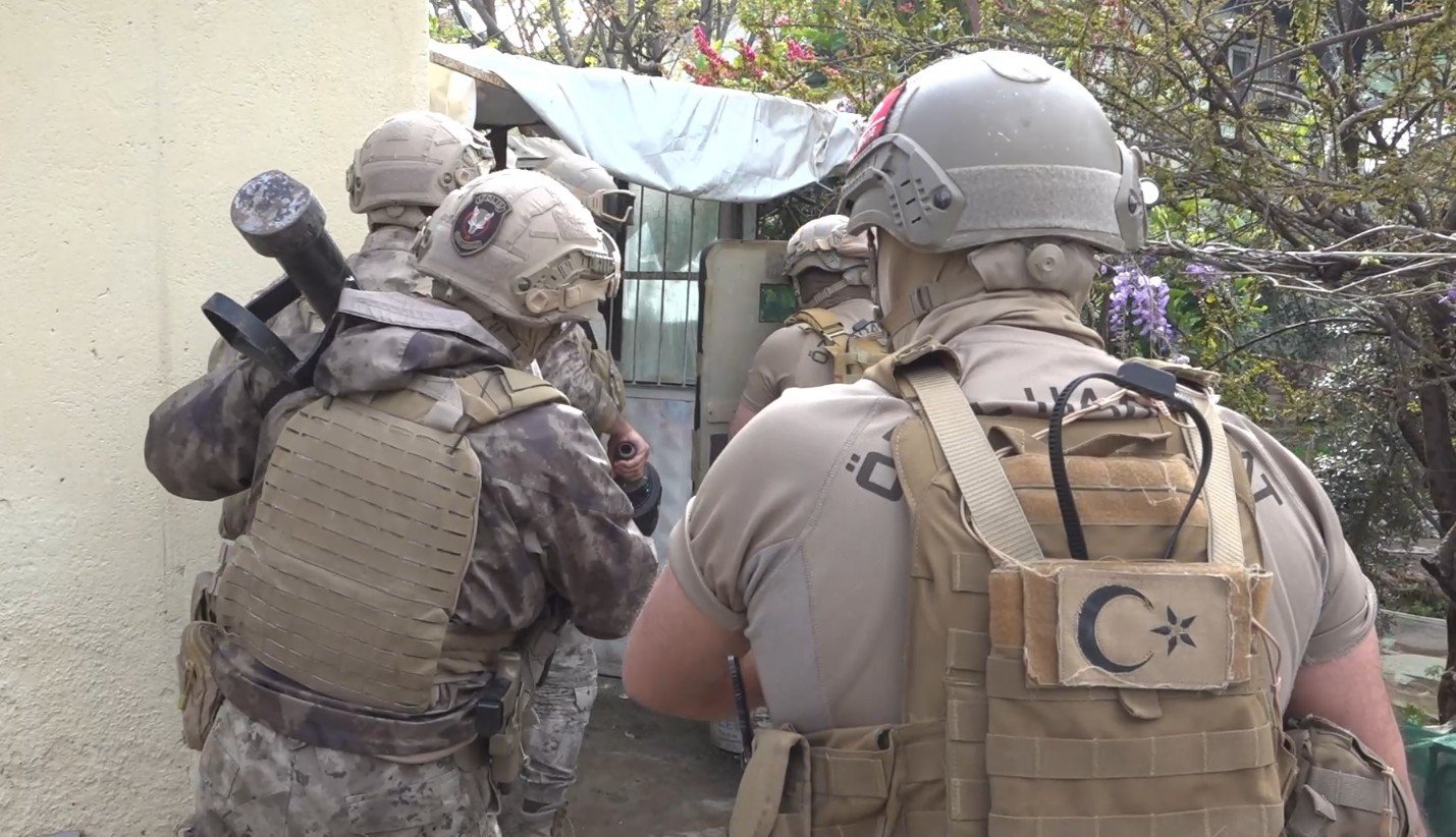 Antalya’da Dev Operasyonu Zaimoğlu Sahadan Yönetti2