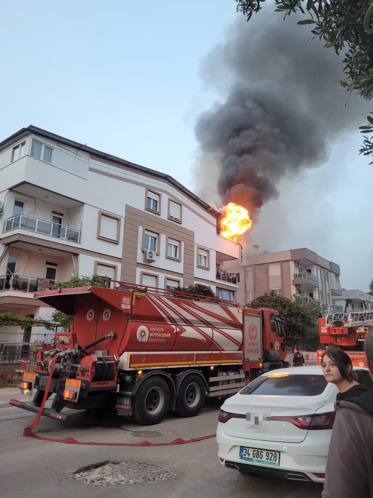 Antalya'da Teras Yangını