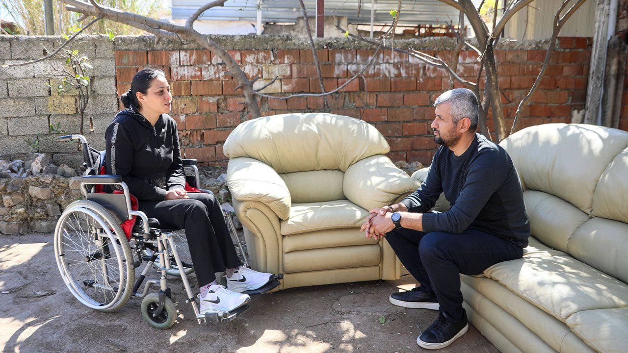 Balkondan Dustu Tekerlekli Sandalyeye Mahkum Kaldi4