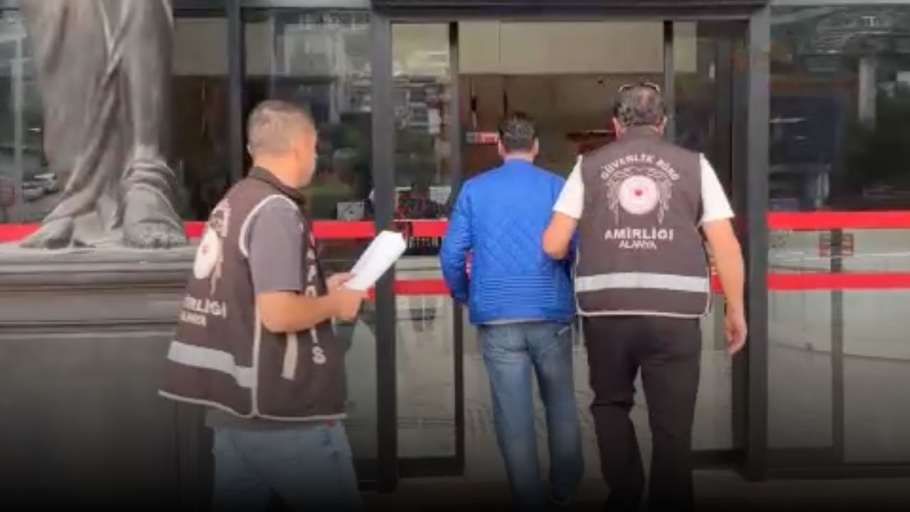 Cumhurbaskanina Hakaret Tutuklama Antalya1