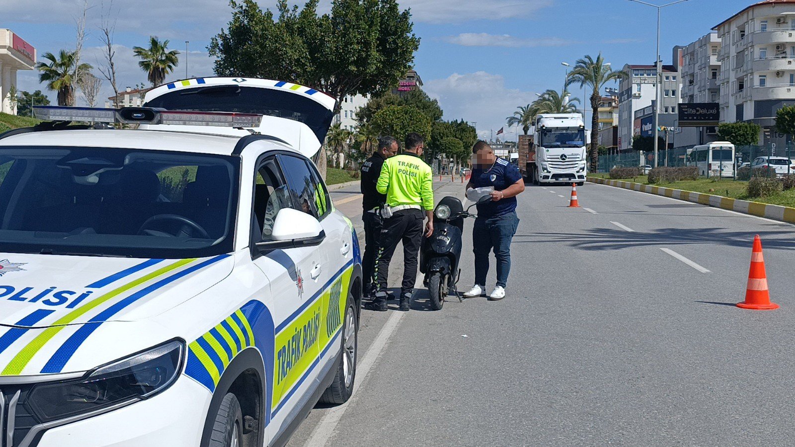 Elektrikli Bisiklet Surucusune Ceza Yagdi3