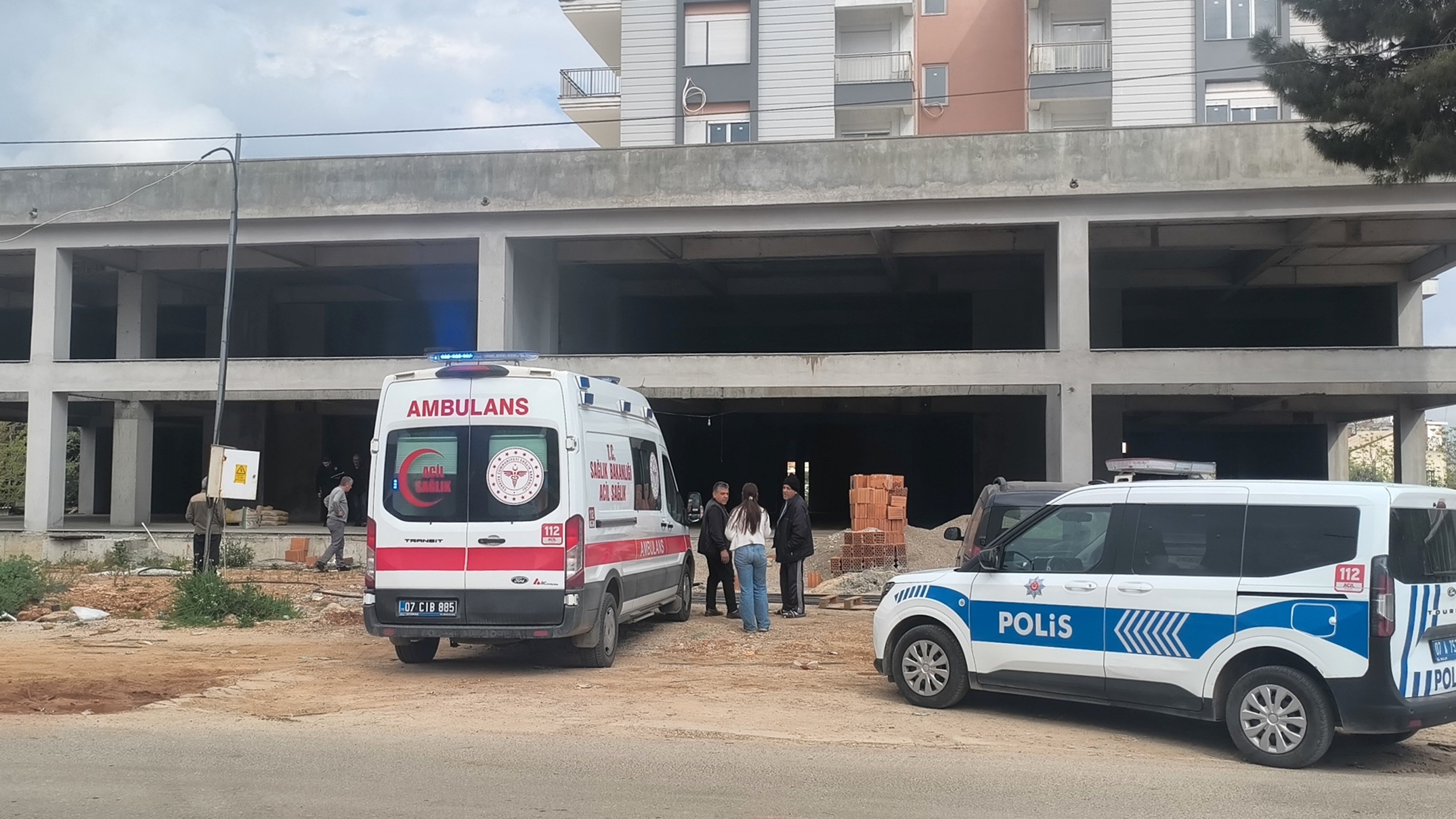 Kepez Insaatta Cansiz Bedeni Bulundu5