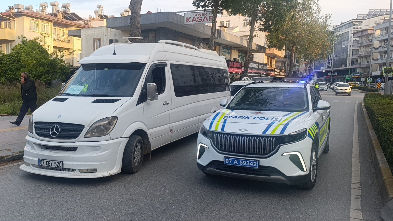 Manavgat Hastane Caddesi Trafik Kazasi Antalya2