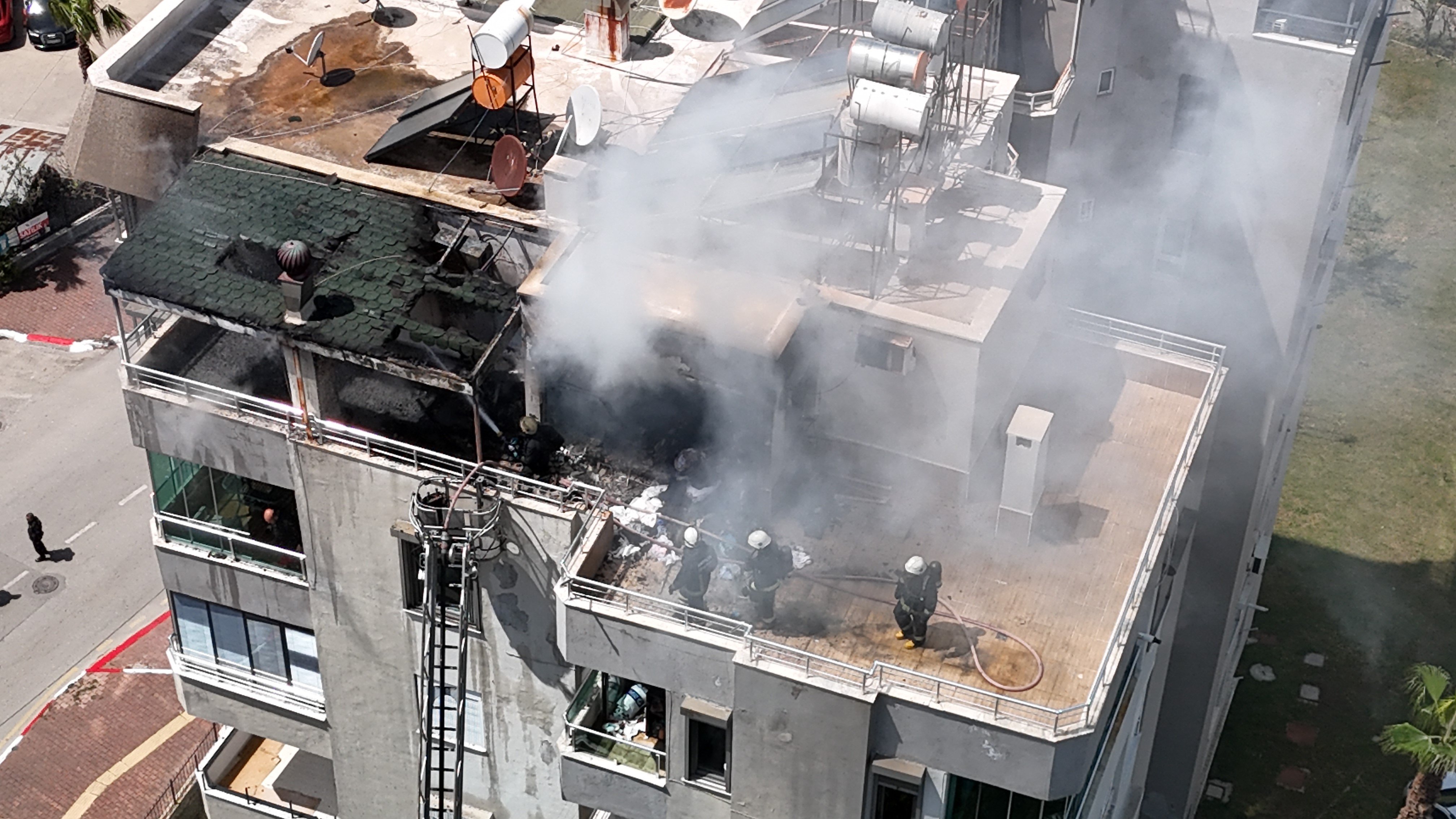 Muratpasa Fener Mahallesi Antalya Yangin5