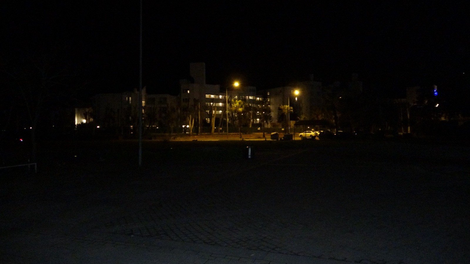 Turizm Merkezinde Karanlik Yol Sitemi2