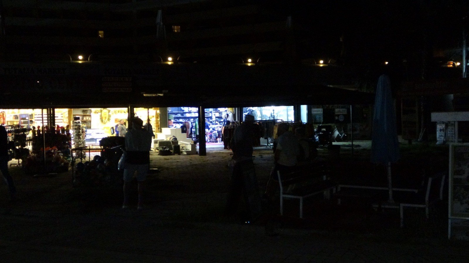 Turizm Merkezinde Karanlik Yol Sitemi3