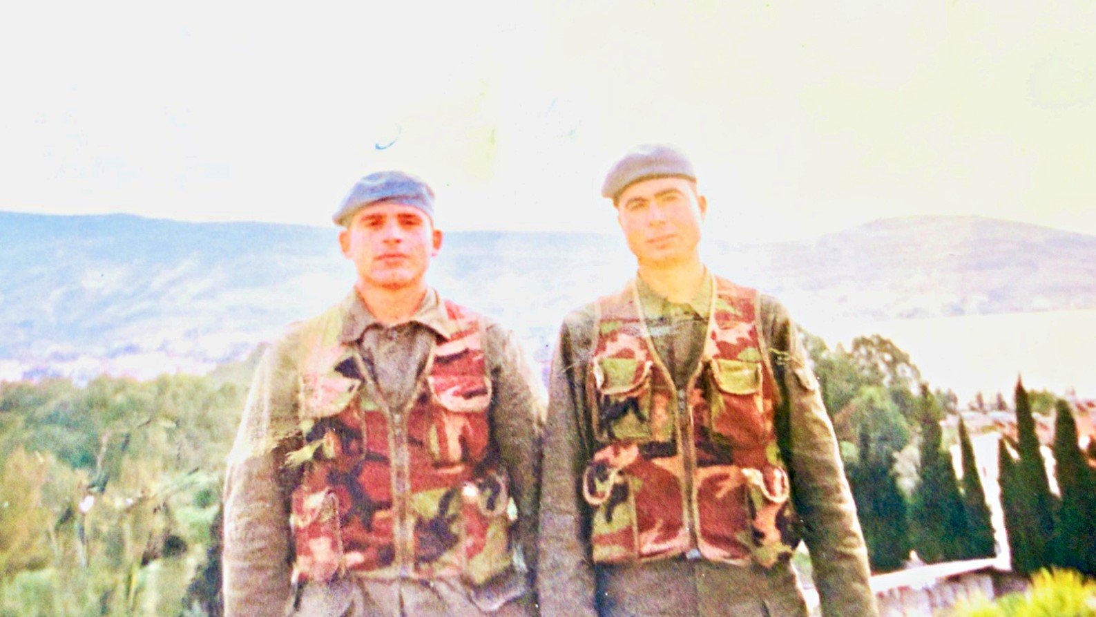 Uzman Çavuş, Şehit Arkadaşının Annesini Ziyaret Etti4