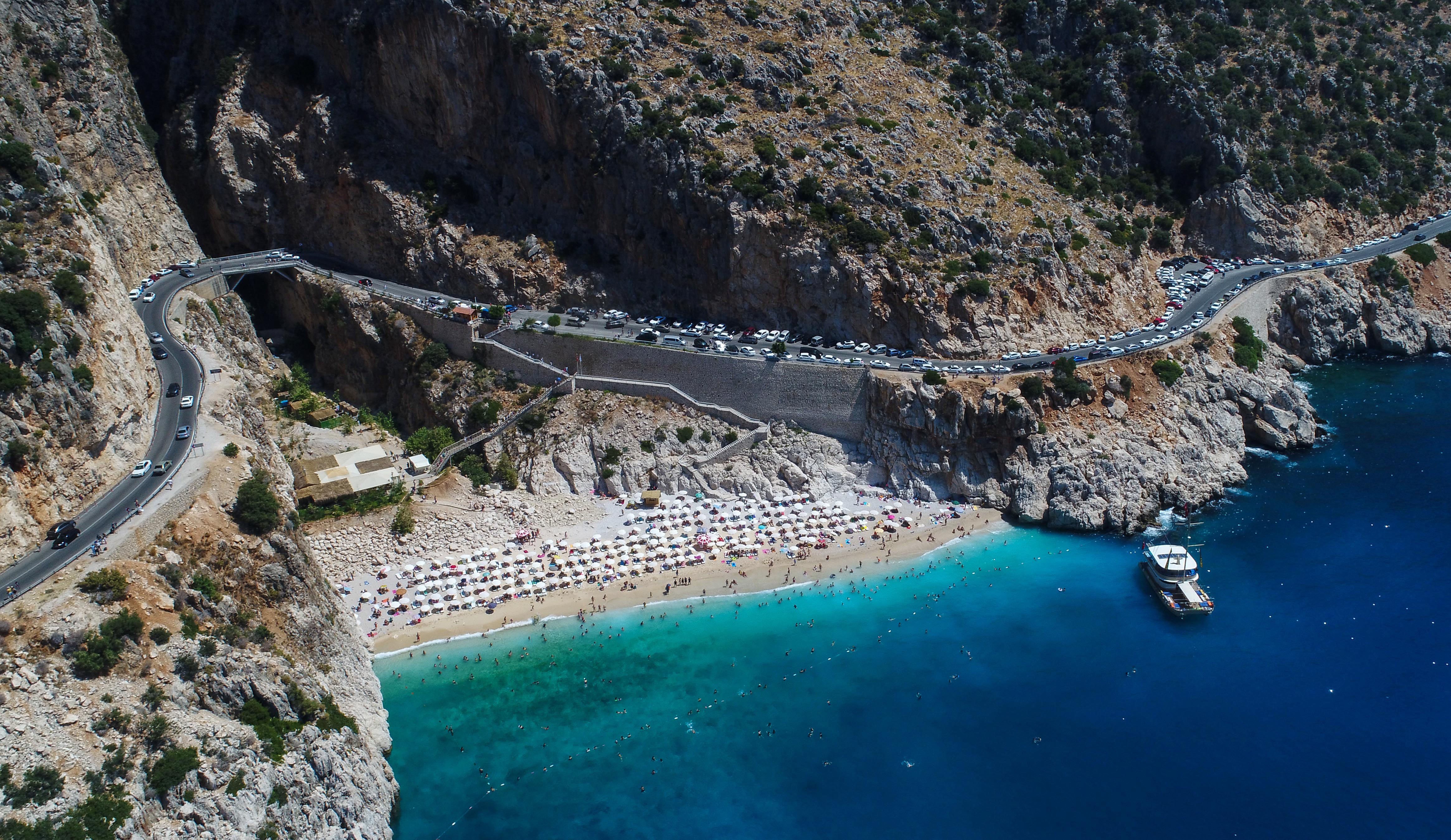 T U R K I Y E S I Z B I R T U R I Z M S E Z O N U A K D E N I Z D 1238866 368511