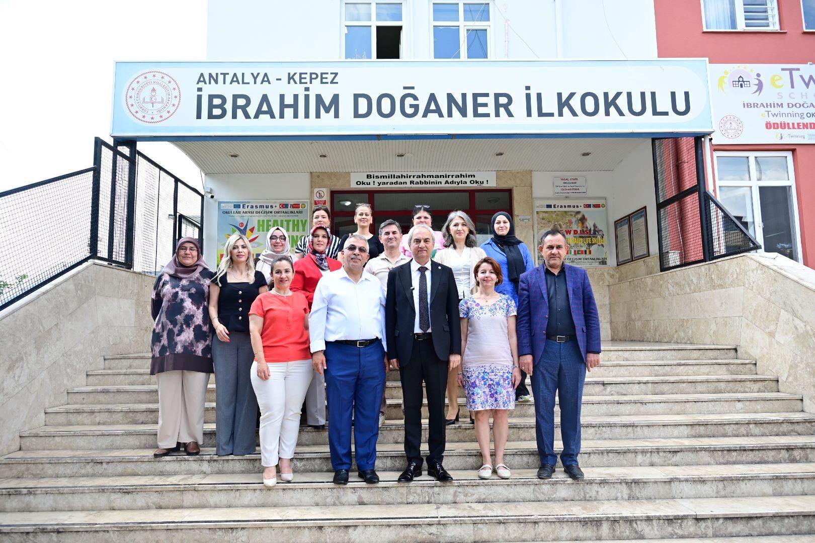 Kocagozden Ogrencilerin Geri Donusum Sergisine Tam Destek 12