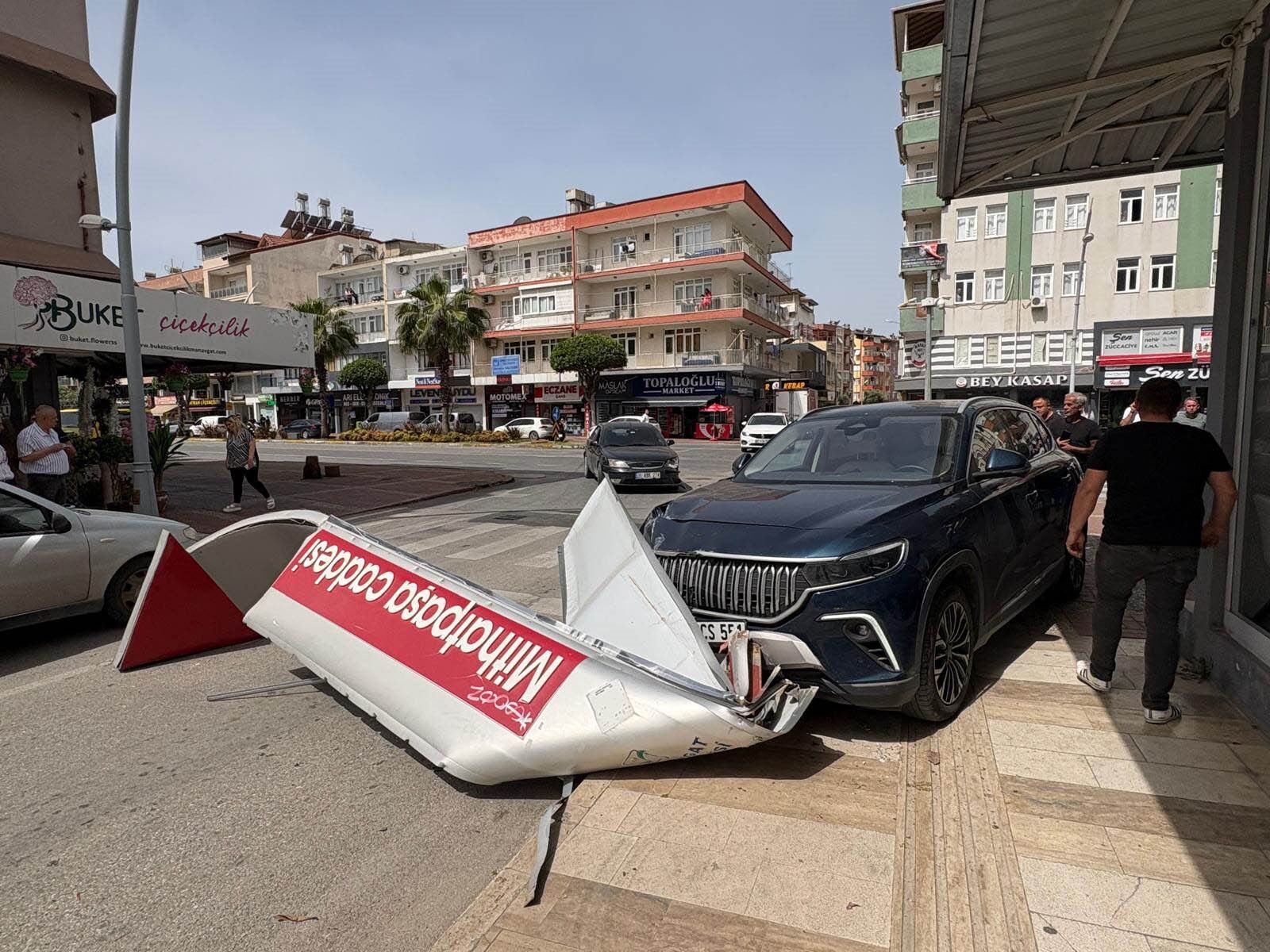 Antalya Manavgat Kaza Tabelaya Carpti