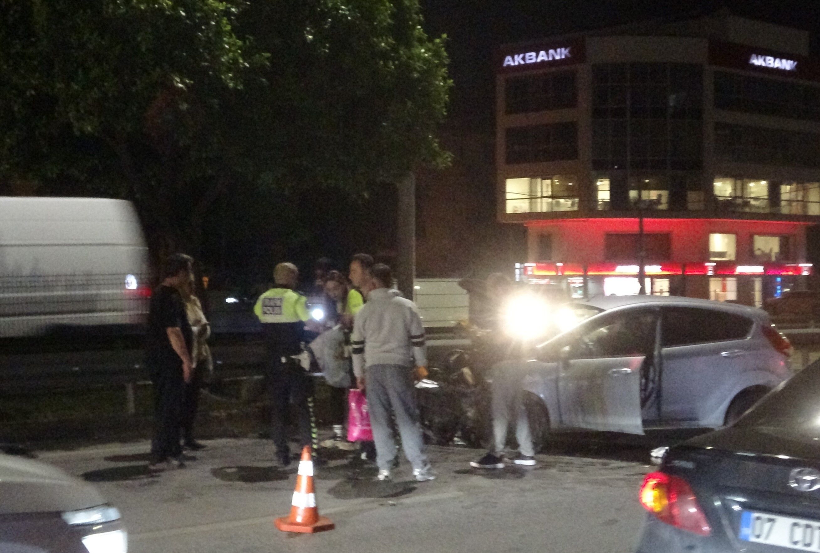 Antalya’da Otomobil Hurdaya Döndü2
